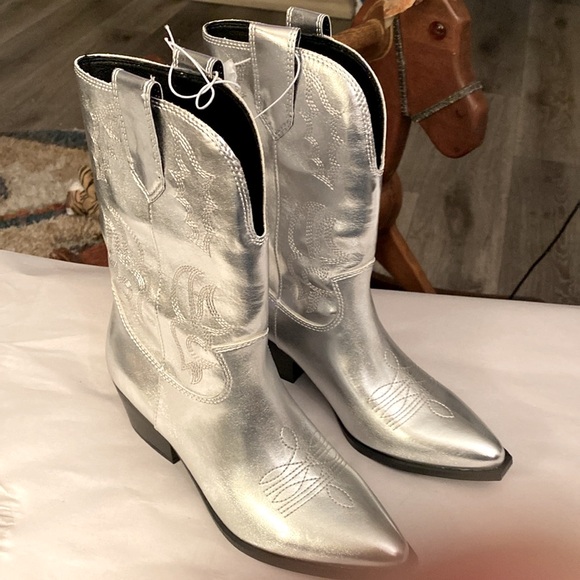 Indigo Metallic  Silver Cowgirl Boots Size 7 - Picture 1 of 5